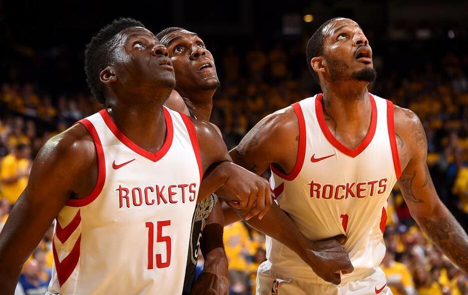 领先腿略伸 领先腿略伸