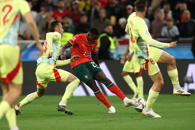 等同于抄袭 等同于抄袭