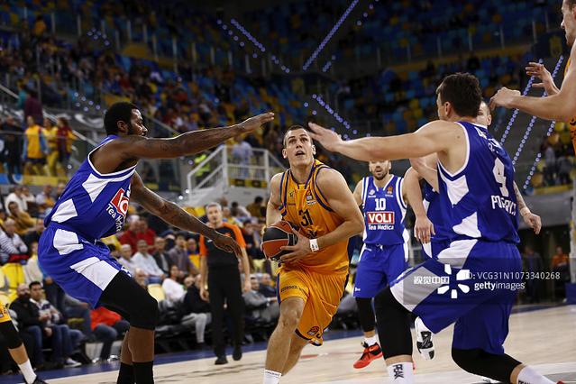 逼向边线 逼向边线